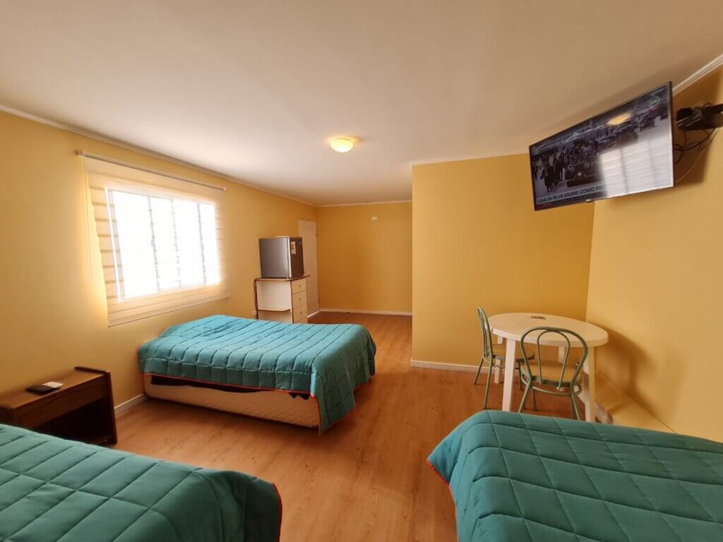 Habitación Triple - Alojamiento en Baquedano, Sierra Gorda